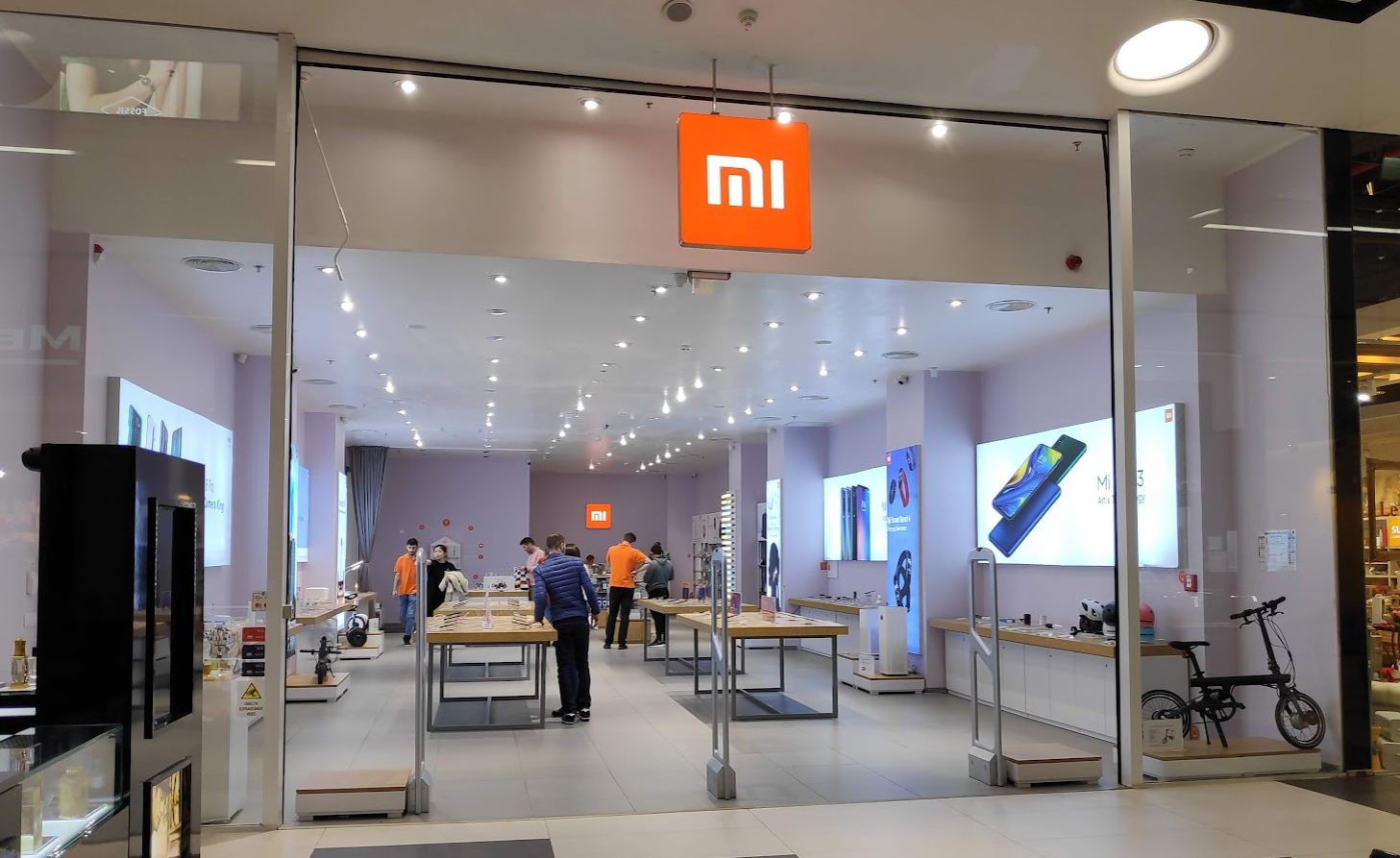 מבצעי שיאומי אצל קבוצת המילטון: הנחות עד 25% על סמארטפונים, שואבי אבק רובוטיים, טלוויזיות וקורקינטים