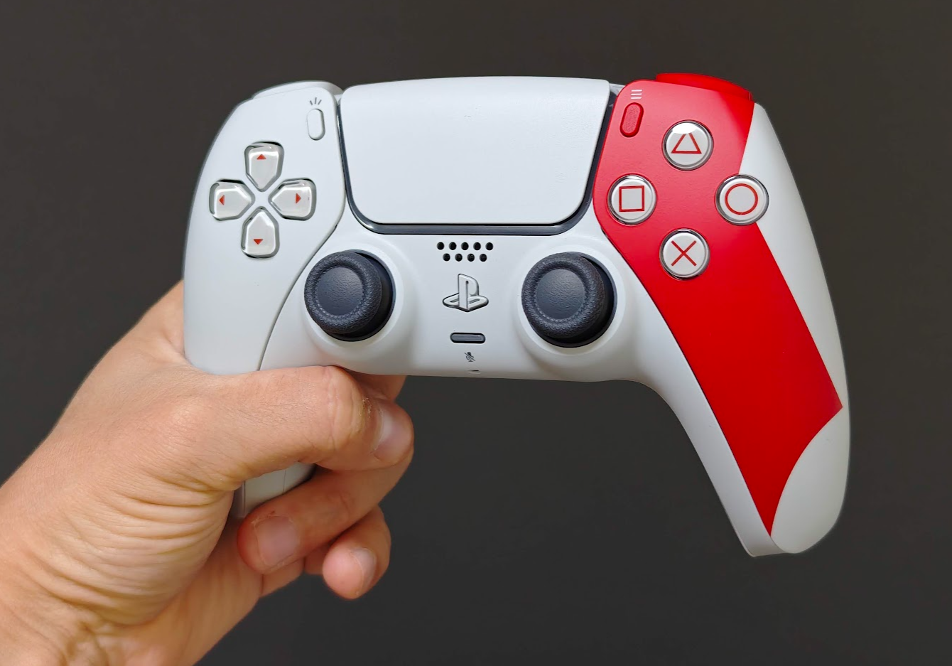 בקר ה-DualSense במהדורת God of War ומבצעי Black Friday של פלייסטיישן ישראל