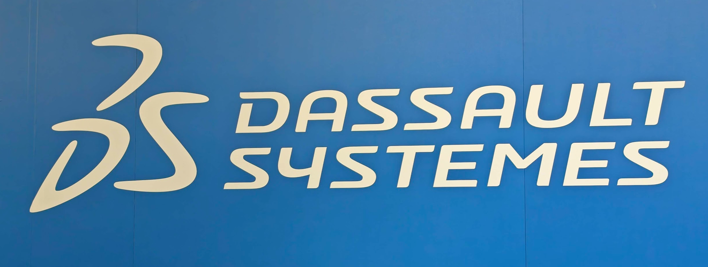 עידן חדש של AI ריבוני: דאסו סיסטמס ו-Mistral AI מעמיקות את השותפות ביניהן