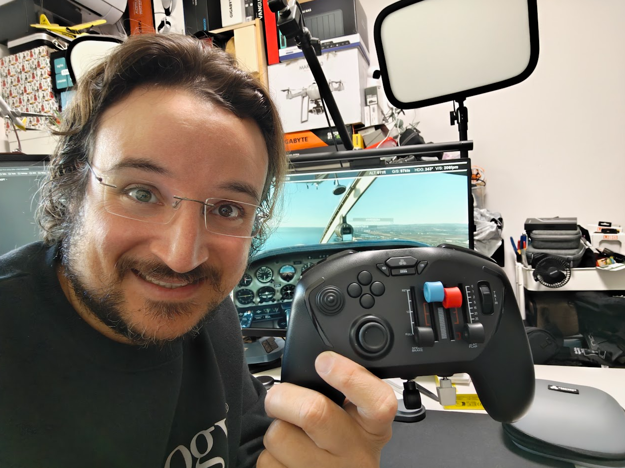 סקירה: Honeycomb Echo Aviation Controller – תא טייס מלא בכף היד